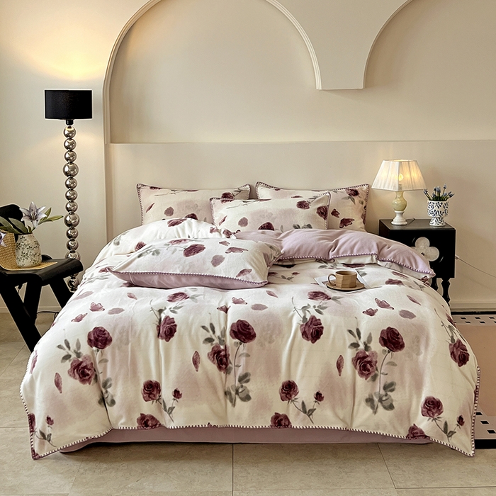 91家纺网 家纺一手货源 找家纺 （总）品乐家纺 2025秋冬新款糯米绒缇肤绒印花贝壳边四件套