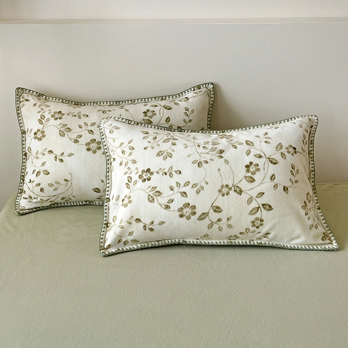 91家纺网 家纺一手货源 找家纺 品乐家纺 2025秋冬新款糯米绒缇肤绒印花贝壳边四件套 南笙-绿