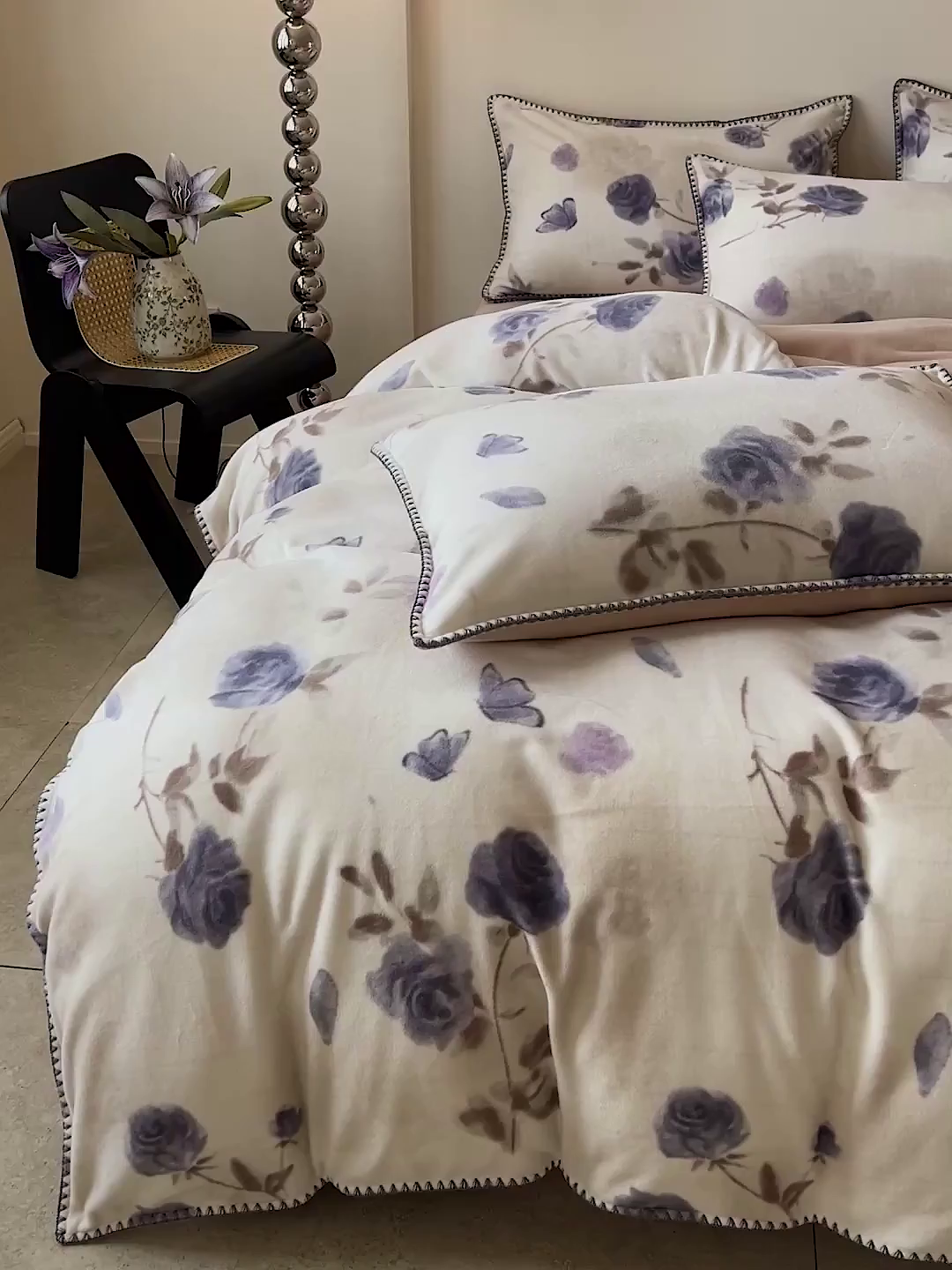 91家纺网 家纺一手货源 找家纺 品乐家纺 2025秋冬新款糯米绒缇肤绒印花贝壳边四件套 素影-紫