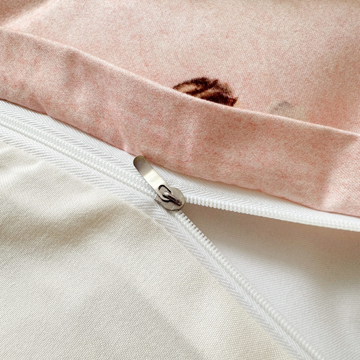 91家纺网 家纺一手货源 找家纺 典雅家纺 2025新款A类140克秋冬加厚磨毛数码印花四件套磨毛四件套 芳颜