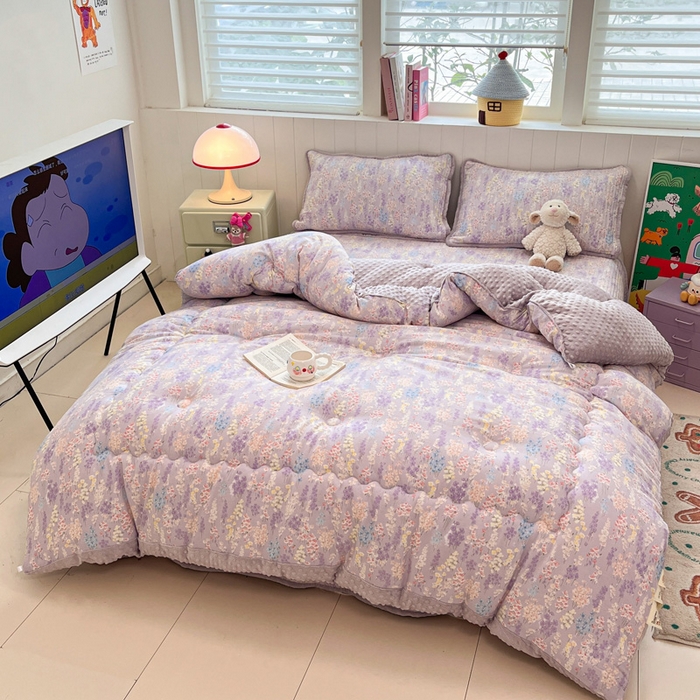 91家纺网 家纺一手货源 找家纺 铺尚美家纺 2025新款云感双层纱ins少女心可爱系加厚豆豆被床盖暖梦系列（小红书推荐） 紫藤香