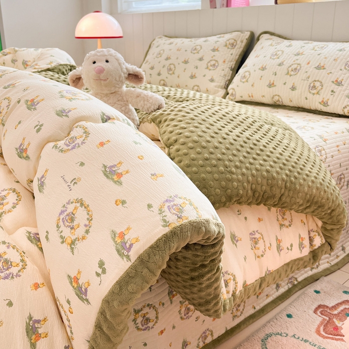 91家纺网 家纺一手货源 找家纺 铺尚美家纺 2025新款云感双层纱ins少女心可爱系加厚豆豆被床盖暖梦系列（小红书推荐） 田园兔