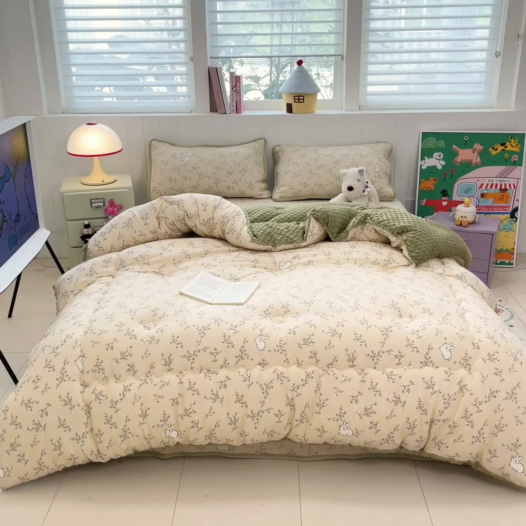 91家纺网 家纺一手货源 找家纺 铺尚美家纺 2025新款云感双层纱ins少女心可爱系加厚豆豆被床盖暖梦系列（小红书推荐） 一只兔