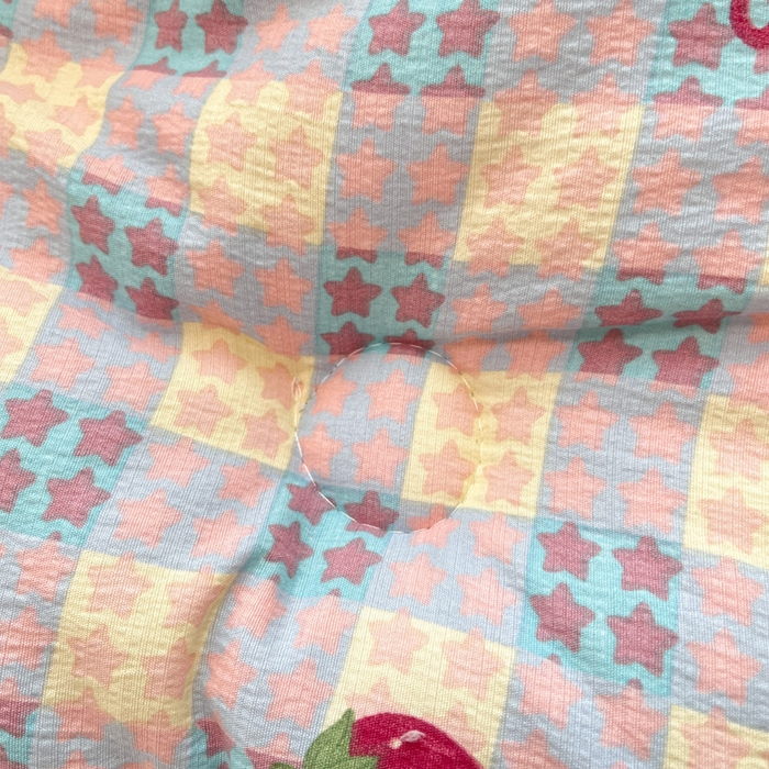 91家纺网 家纺一手货源 找家纺 铺尚美家纺 2025新款云感双层纱ins少女心可爱系加厚豆豆被床盖暖梦系列（小红书推荐） 草莓块