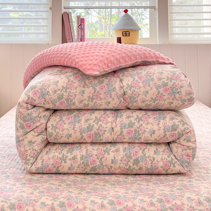 91家纺网 家纺一手货源 找家纺 铺尚美家纺 2025新款云感双层纱ins少女心可爱系加厚豆豆被床盖暖梦系列（小红书推荐） 童话集