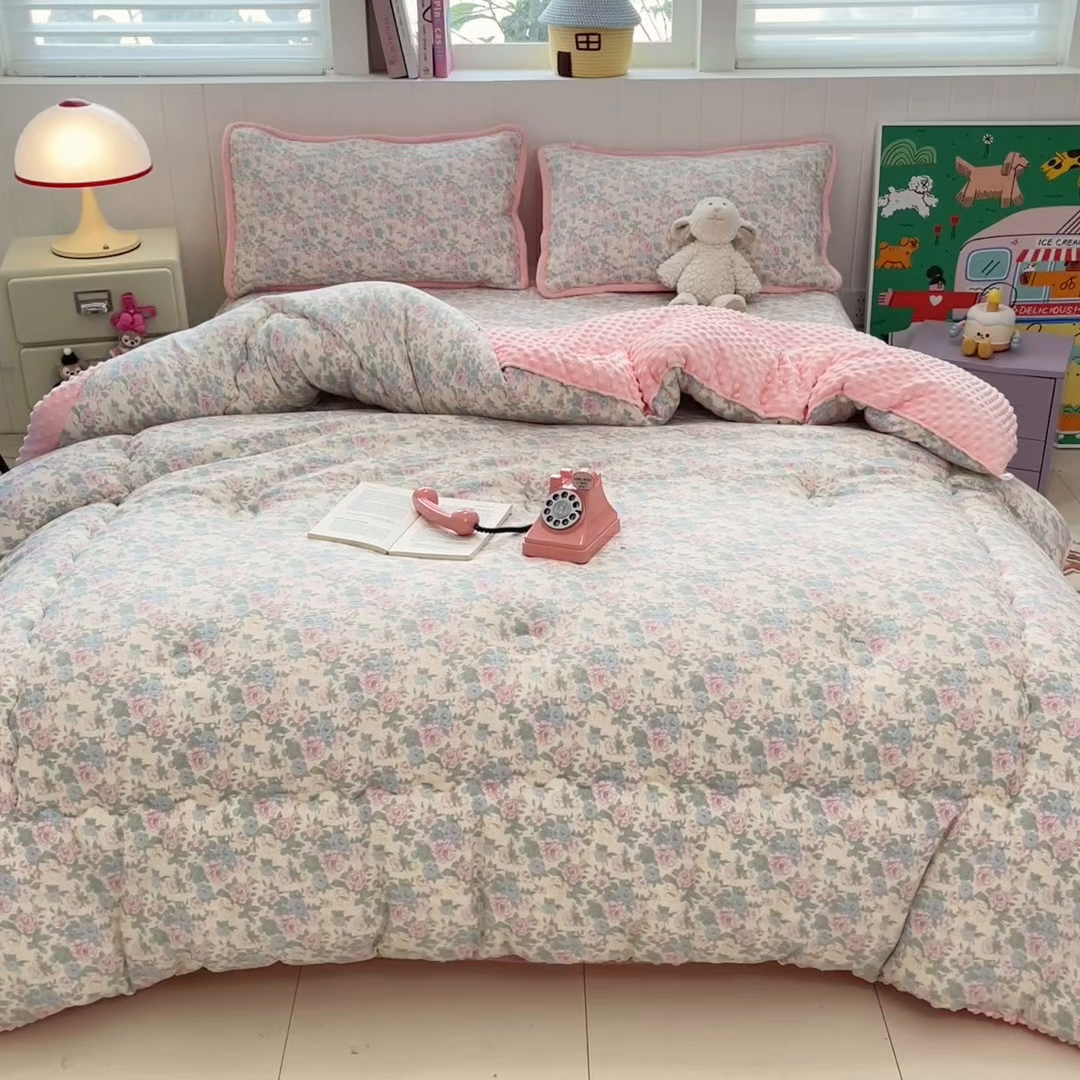 91家纺网 家纺一手货源 找家纺 铺尚美家纺 2025新款云感双层纱ins少女心可爱系加厚豆豆被床盖暖梦系列（小红书推荐） 童话集