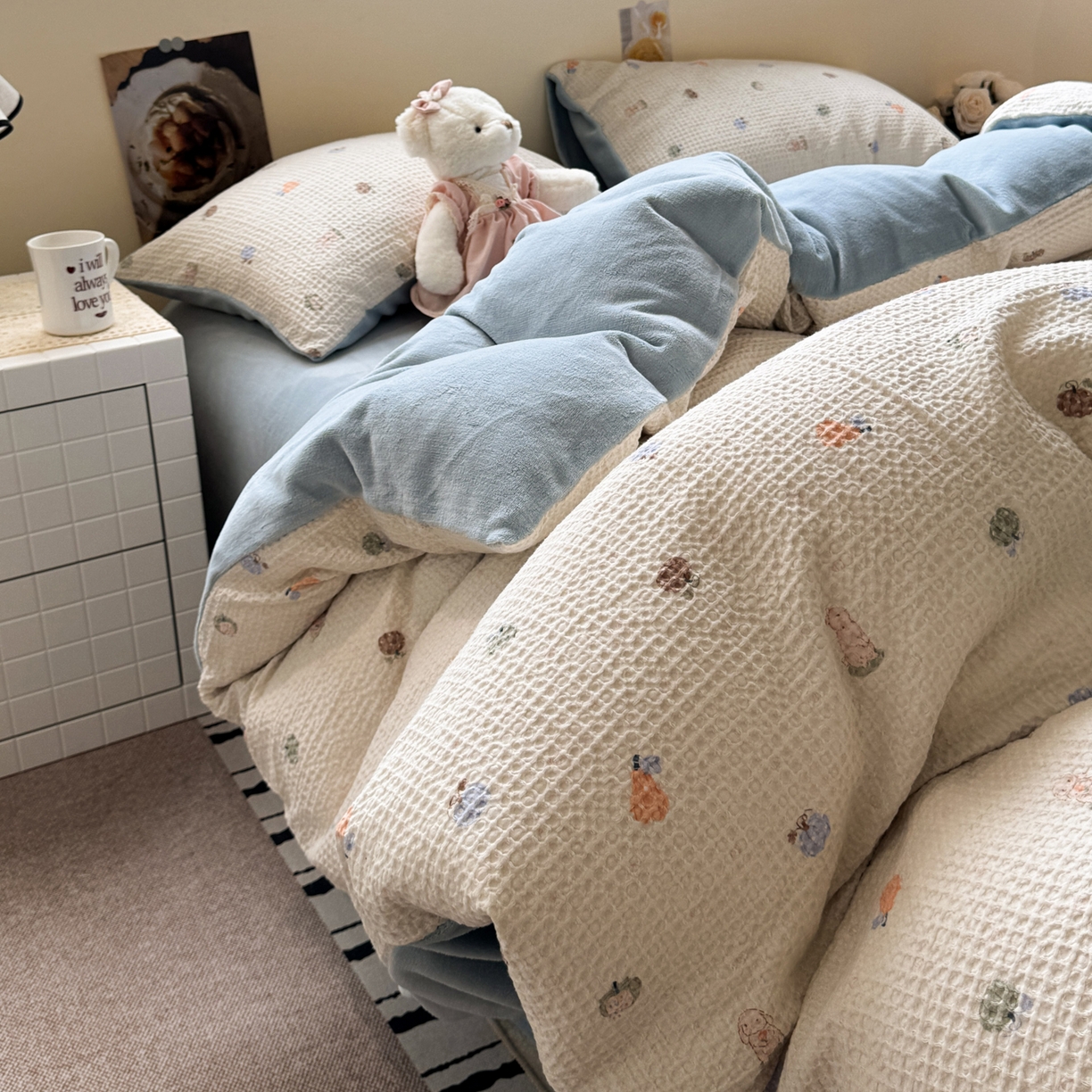 91家纺网 家纺一手货源 找家纺 雅居纺家纺 2025新款全棉华夫格+牛奶绒印花四件套 华夫格-牛奶绒 蓝色果园