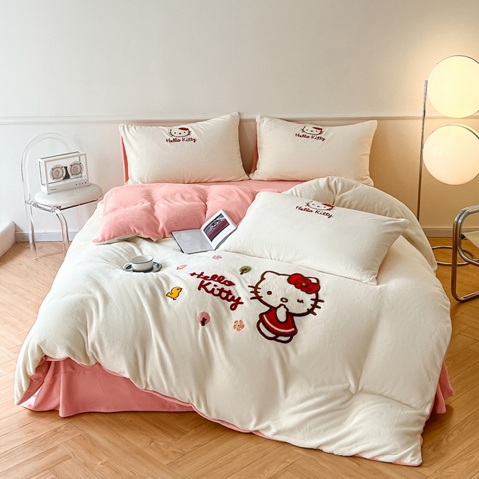 91家纺网 家纺一手货源 找家纺 雅居纺家纺 2025新款三丽鸥大版卡通毛巾绣牛奶绒四件套 公主KT