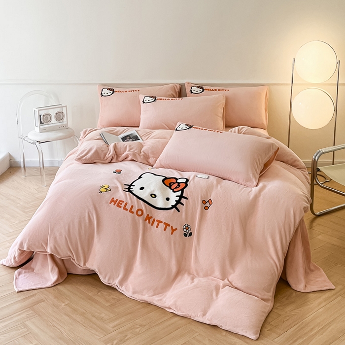 91家纺网 家纺一手货源 找家纺 雅居纺家纺 2025新款三丽鸥大版卡通毛巾绣牛奶绒四件套 甜心KT