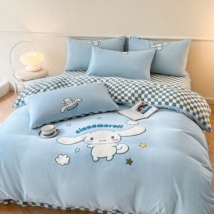 雅居纺家纺 2025新款三丽鸥大版卡通毛巾绣牛奶绒四件套 玉桂狗