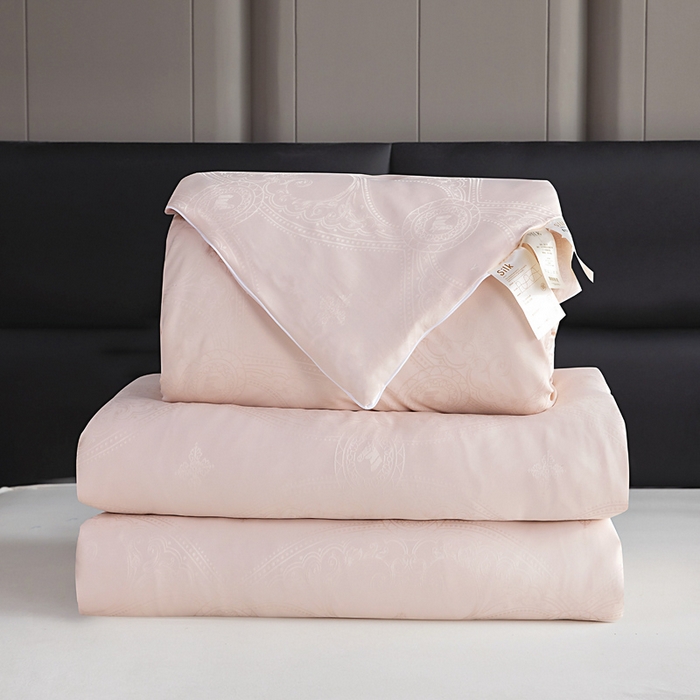 91家纺网 家纺一手货源 找家纺 （总）亿莱鑫 2025新款亲肤暖糯蛋白被子母被