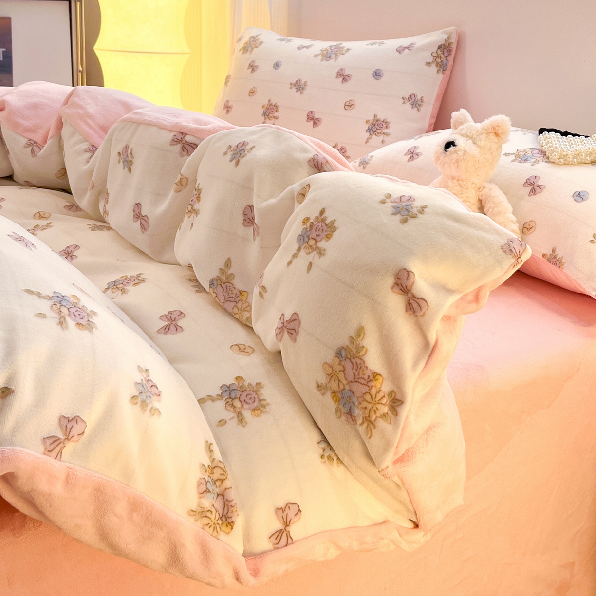 91家纺网 家纺一手货源 找家纺 如一 2025新款3D雕花绒牛奶绒四件套第二批 豆蔻-粉