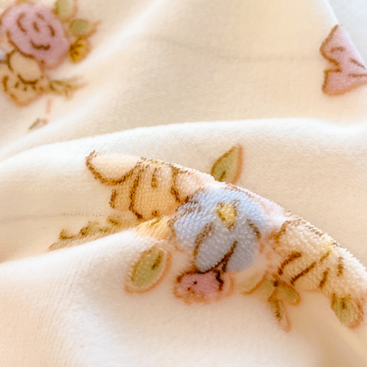 91家纺网 家纺一手货源 找家纺 如一 2025新款3D雕花绒牛奶绒四件套第二批 豆蔻-粉