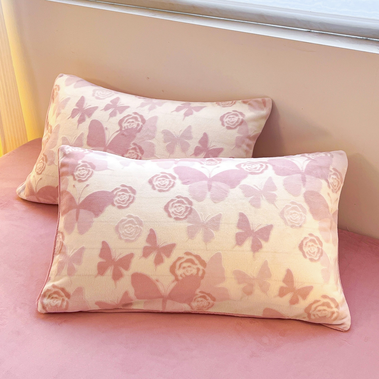 91家纺网 家纺一手货源 找家纺 如一 2025新款3D雕花绒牛奶绒四件套第二批 蝴蝶-豆沙