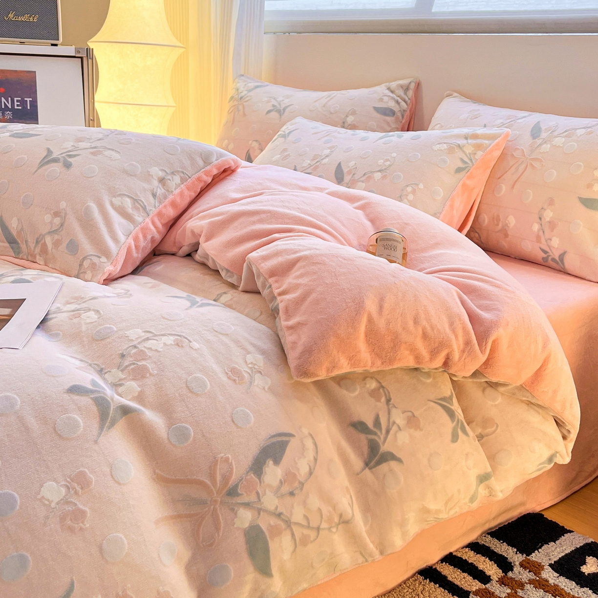 91家纺网 家纺一手货源 找家纺 如一 2025新款3D雕花绒牛奶绒四件套第二批 花颜-粉