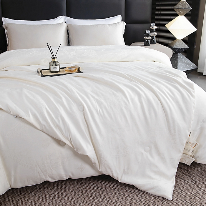 91家纺网 家纺一手货源 找家纺 （总）亿莱鑫 2025新款亲肤暖糯蛋白被子母被