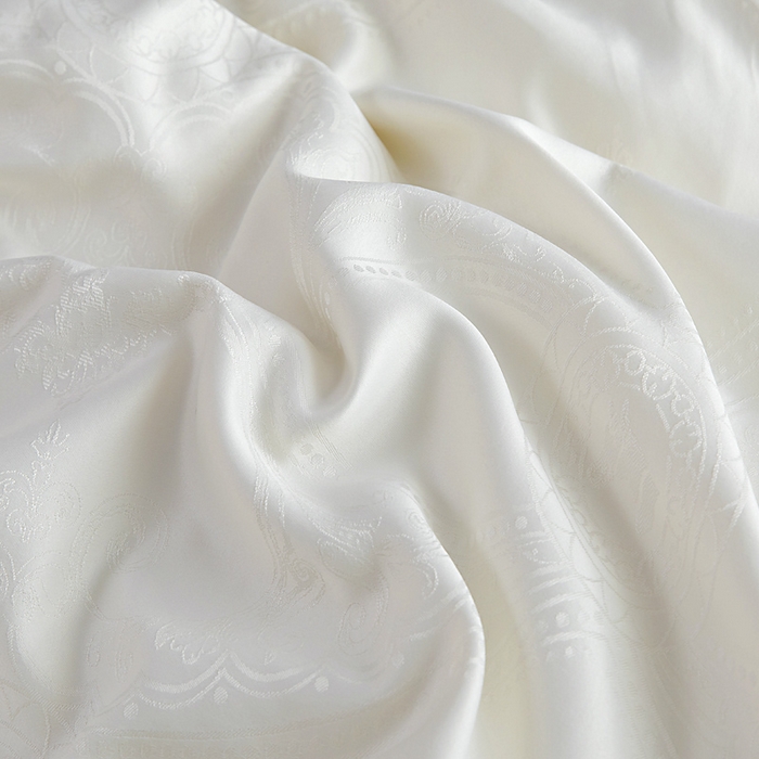 91家纺网 家纺一手货源 找家纺 亿莱鑫 2025新款亲肤暖糯蛋白被子母被 白色