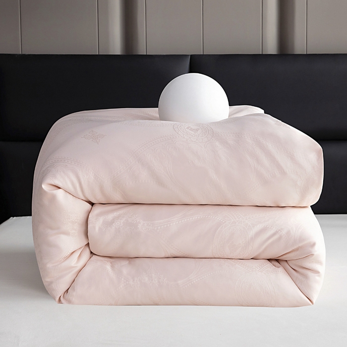 91家纺网 家纺一手货源 找家纺 亿莱鑫 2025新款亲肤暖糯蛋白被子母被 粉色