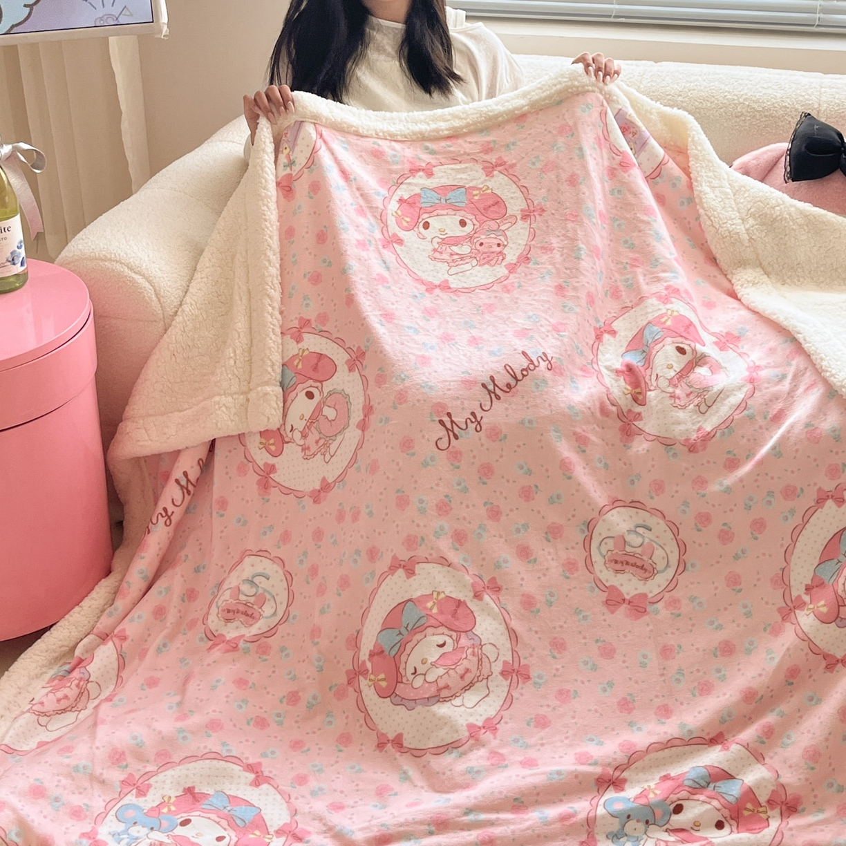 91家纺网 家纺一手货源 找家纺 暮思家居 2025新款三丽鸥正版授权少女可爱卡通加厚牛奶绒羊羔绒毛毯多功能四季毛毯 羊羔绒-花花美乐蒂