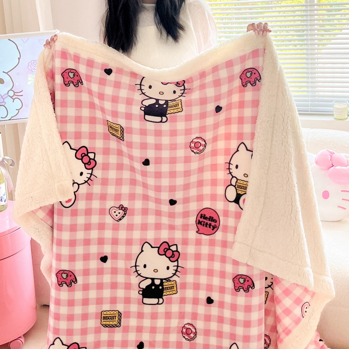91家纺网 家纺一手货源 找家纺 暮思家居 2025新款三丽鸥正版授权少女可爱卡通加厚牛奶绒羊羔绒毛毯多功能四季毛毯 羊羔绒-粉格KT