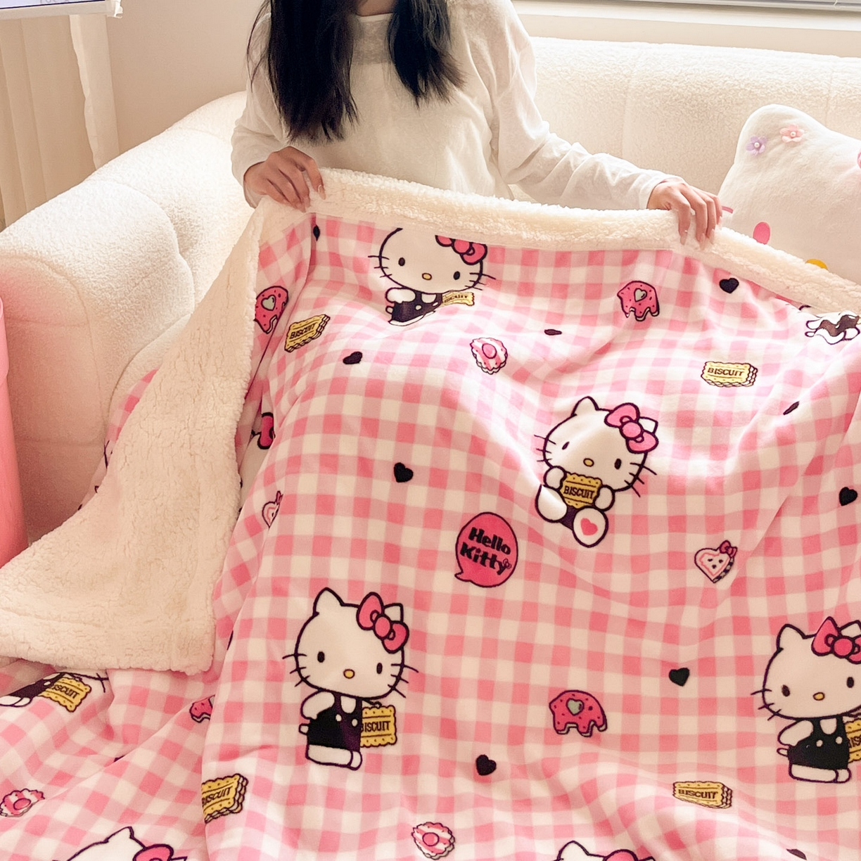 91家纺网 家纺一手货源 找家纺 暮思家居 2025新款三丽鸥正版授权少女可爱卡通加厚牛奶绒羊羔绒毛毯多功能四季毛毯 羊羔绒-粉格KT
