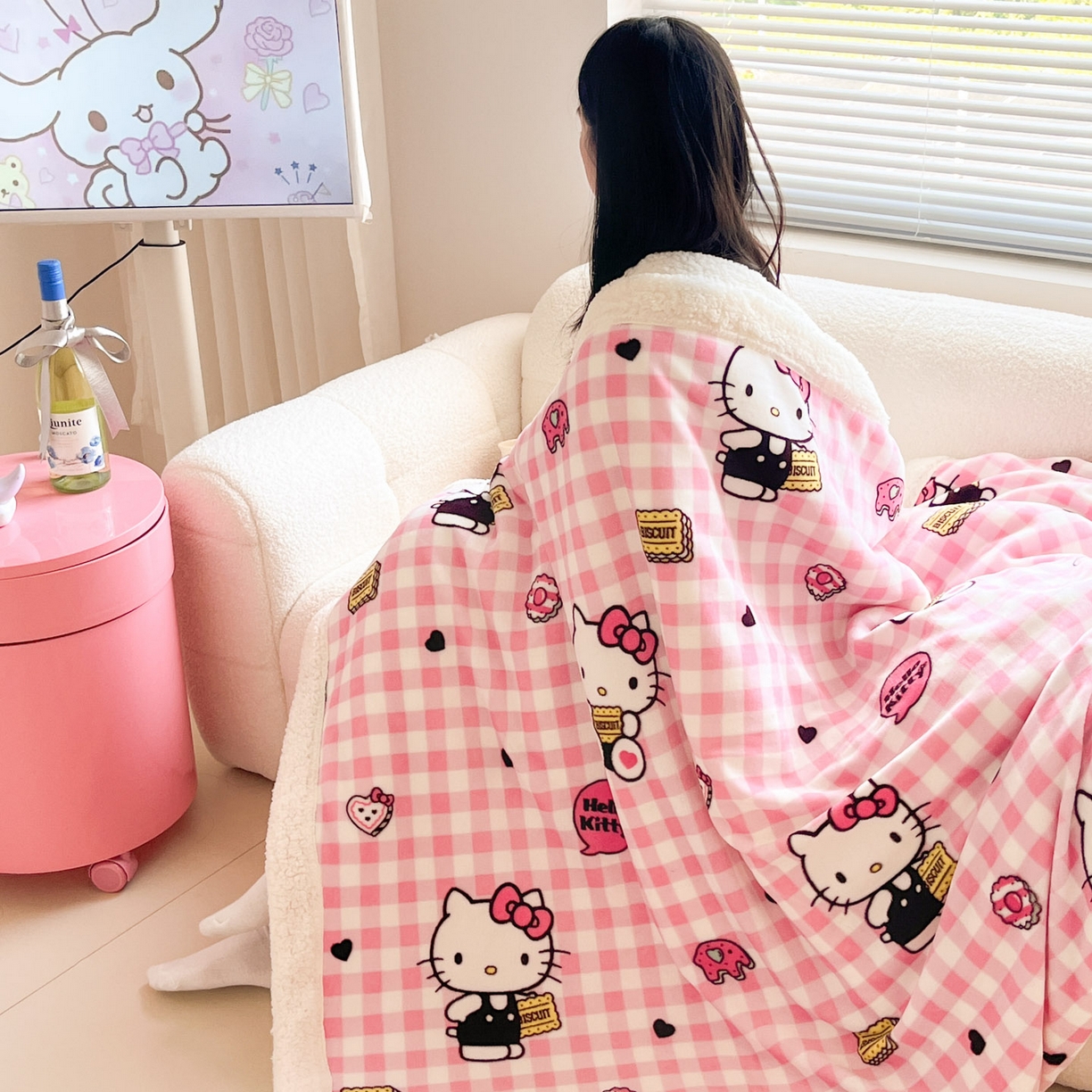 91家纺网 家纺一手货源 找家纺 暮思家居 2025新款三丽鸥正版授权少女可爱卡通加厚牛奶绒羊羔绒毛毯多功能四季毛毯 羊羔绒-粉格KT