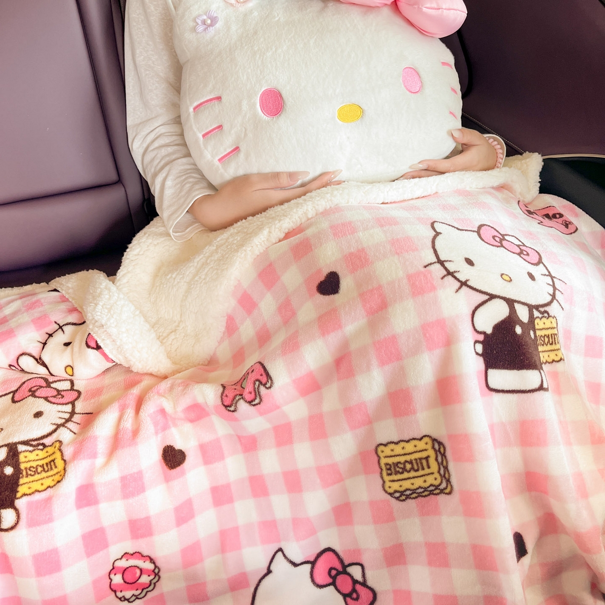 91家纺网 家纺一手货源 找家纺 暮思家居 2025新款三丽鸥正版授权少女可爱卡通加厚牛奶绒羊羔绒毛毯多功能四季毛毯 羊羔绒-粉格KT