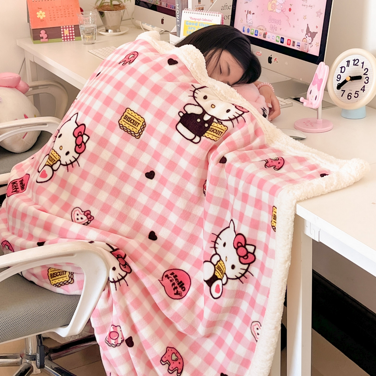 91家纺网 家纺一手货源 找家纺 暮思家居 2025新款三丽鸥正版授权少女可爱卡通加厚牛奶绒羊羔绒毛毯多功能四季毛毯 羊羔绒-粉格KT