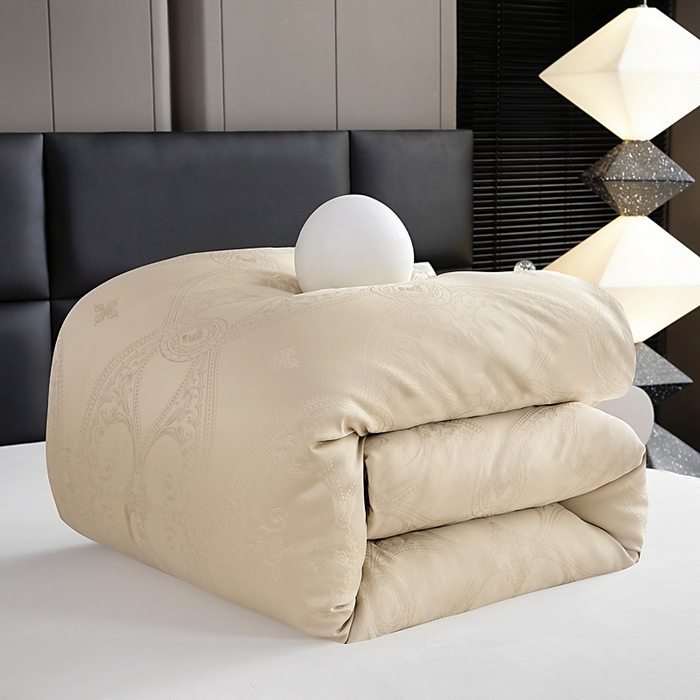 91家纺网 家纺一手货源 找家纺 亿莱鑫 2025新款亲肤暖糯蛋白被子母被 香槟色