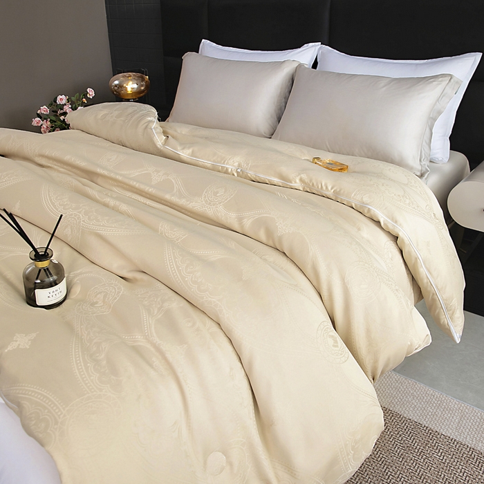 91家纺网 家纺一手货源 找家纺 亿莱鑫 2025新款亲肤暖糯蛋白被子母被 香槟色