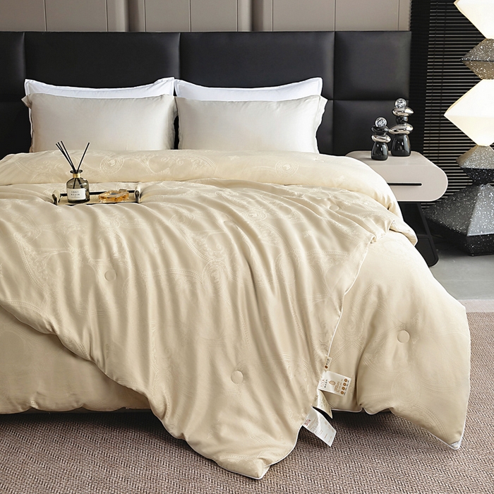 91家纺网 家纺一手货源 找家纺 亿莱鑫 2025新款亲肤暖糯蛋白被子母被 香槟色