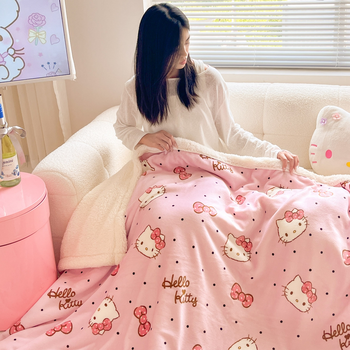 91家纺网 家纺一手货源 找家纺 暮思家居 2025新款三丽鸥正版授权少女可爱卡通加厚牛奶绒羊羔绒毛毯多功能四季毛毯 羊羔绒-可爱KT