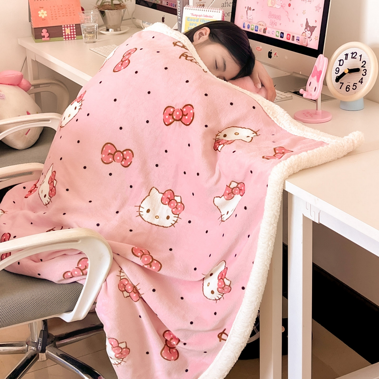 91家纺网 家纺一手货源 找家纺 暮思家居 2025新款三丽鸥正版授权少女可爱卡通加厚牛奶绒羊羔绒毛毯多功能四季毛毯 羊羔绒-可爱KT