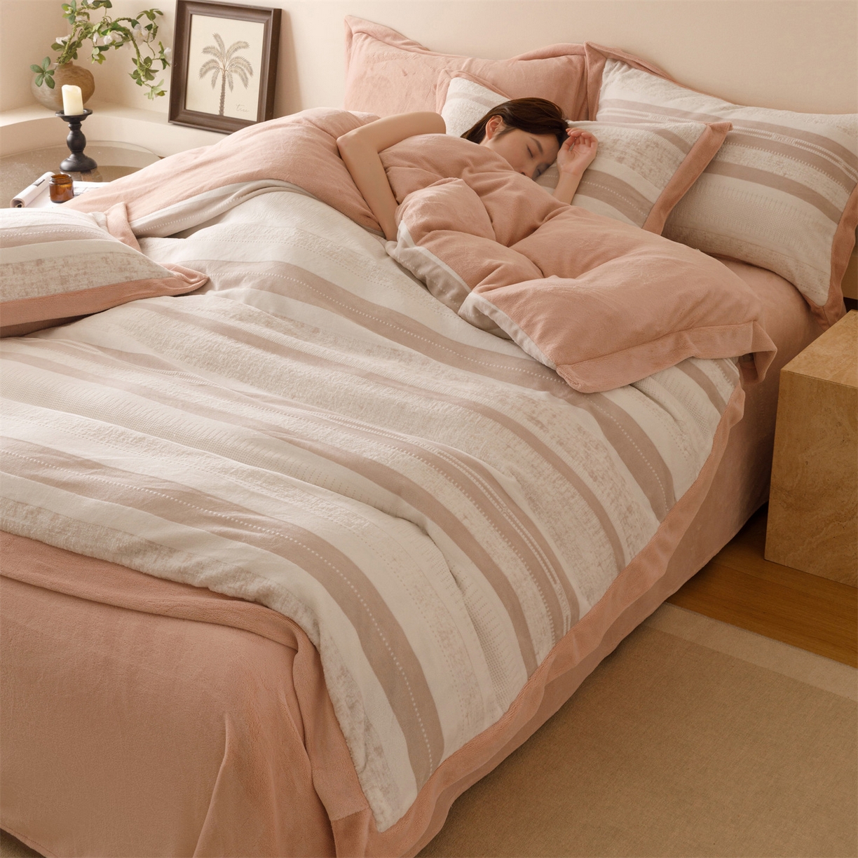 91家纺网 家纺一手货源 找家纺 恬思语家纺 2025新款亲肤舒适无印风宽边立体烂花牛奶绒四件套 简约人生-粉