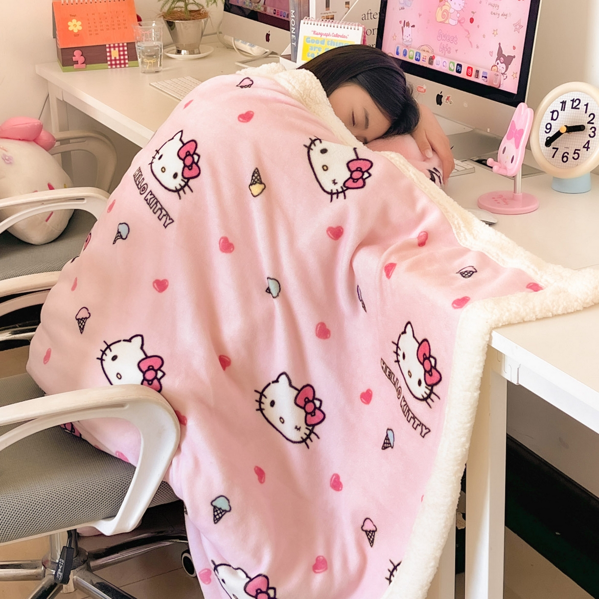 91家纺网 家纺一手货源 找家纺 暮思家居 2025新款三丽鸥正版授权少女可爱卡通加厚牛奶绒羊羔绒毛毯多功能四季毛毯 羊羔绒-甜筒KT