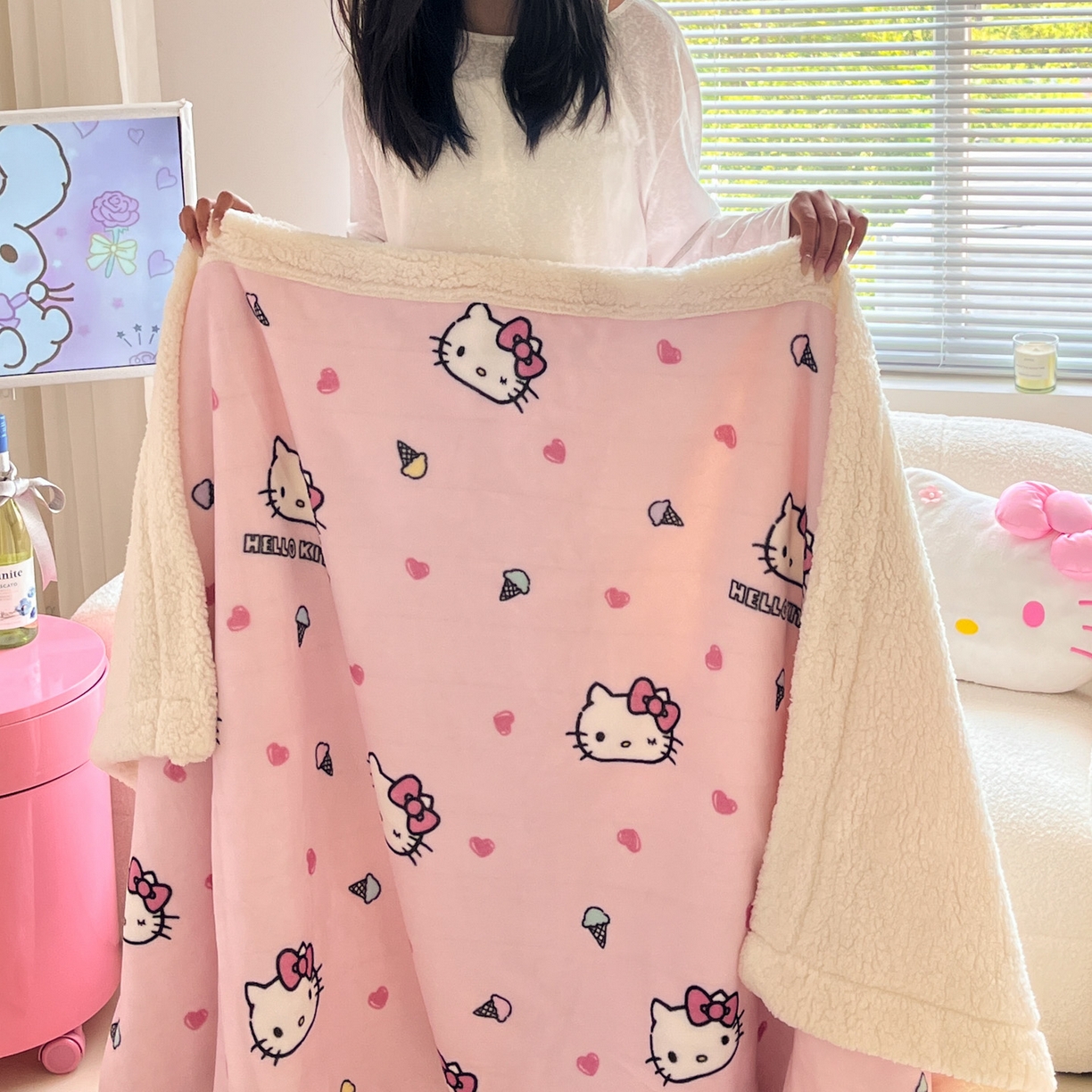 91家纺网 家纺一手货源 找家纺 暮思家居 2025新款三丽鸥正版授权少女可爱卡通加厚牛奶绒羊羔绒毛毯多功能四季毛毯 羊羔绒-甜筒KT