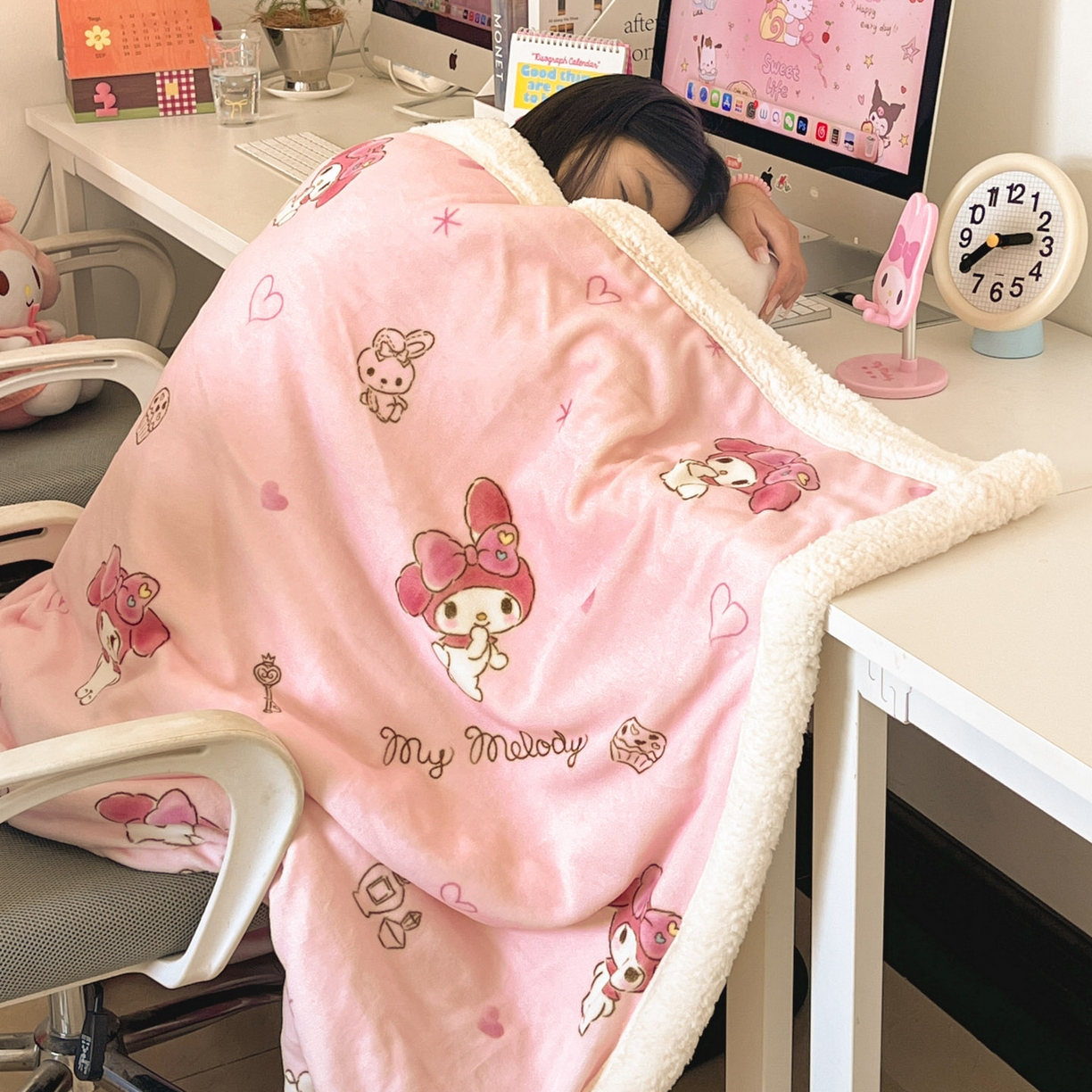 91家纺网 家纺一手货源 找家纺 暮思家居 2025新款三丽鸥正版授权少女可爱卡通加厚牛奶绒羊羔绒毛毯多功能四季毛毯 羊羔绒-兔妮美乐蒂