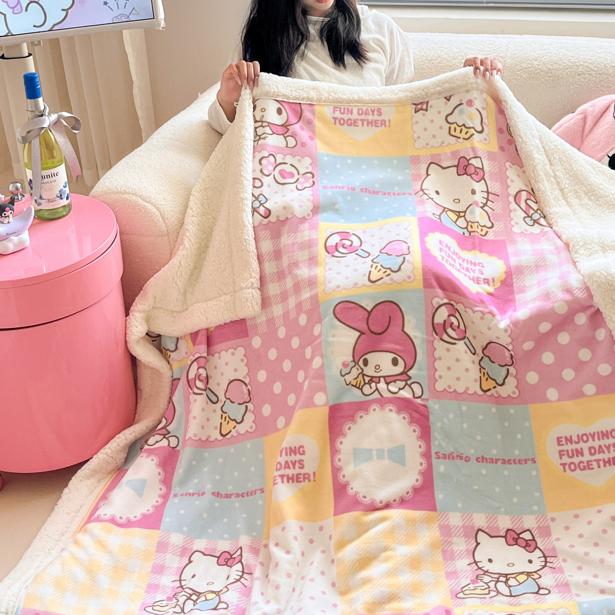 91家纺网 家纺一手货源 找家纺 暮思家居 2025新款三丽鸥正版授权少女可爱卡通加厚牛奶绒羊羔绒毛毯多功能四季毛毯 羊羔绒-KT美乐蒂