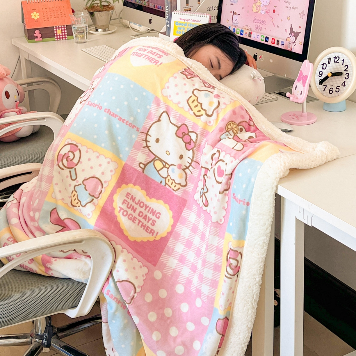 91家纺网 家纺一手货源 找家纺 暮思家居 2025新款三丽鸥正版授权少女可爱卡通加厚牛奶绒羊羔绒毛毯多功能四季毛毯 羊羔绒-KT美乐蒂