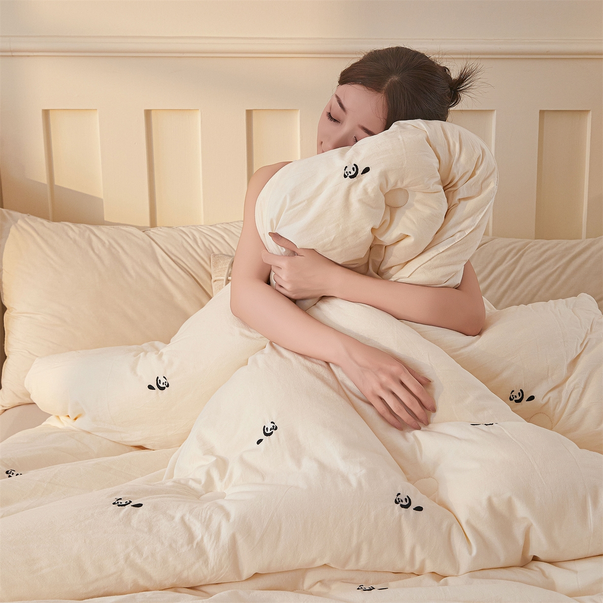 91家纺网 家纺一手货源 找家纺 创优家纺 2025新款专版绣花被全棉满绣刺绣被芯里外全棉新疆棉花被纯棉被芯被子春秋被冬被儿童被直播 里外全棉-趴趴熊猫