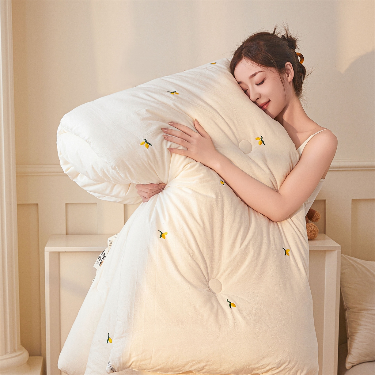 91家纺网 家纺一手货源 找家纺 创优家纺 2025新款专版绣花被全棉满绣刺绣被芯里外全棉新疆棉花被纯棉被芯被子春秋被冬被儿童被直播 里外全棉-黄花絮