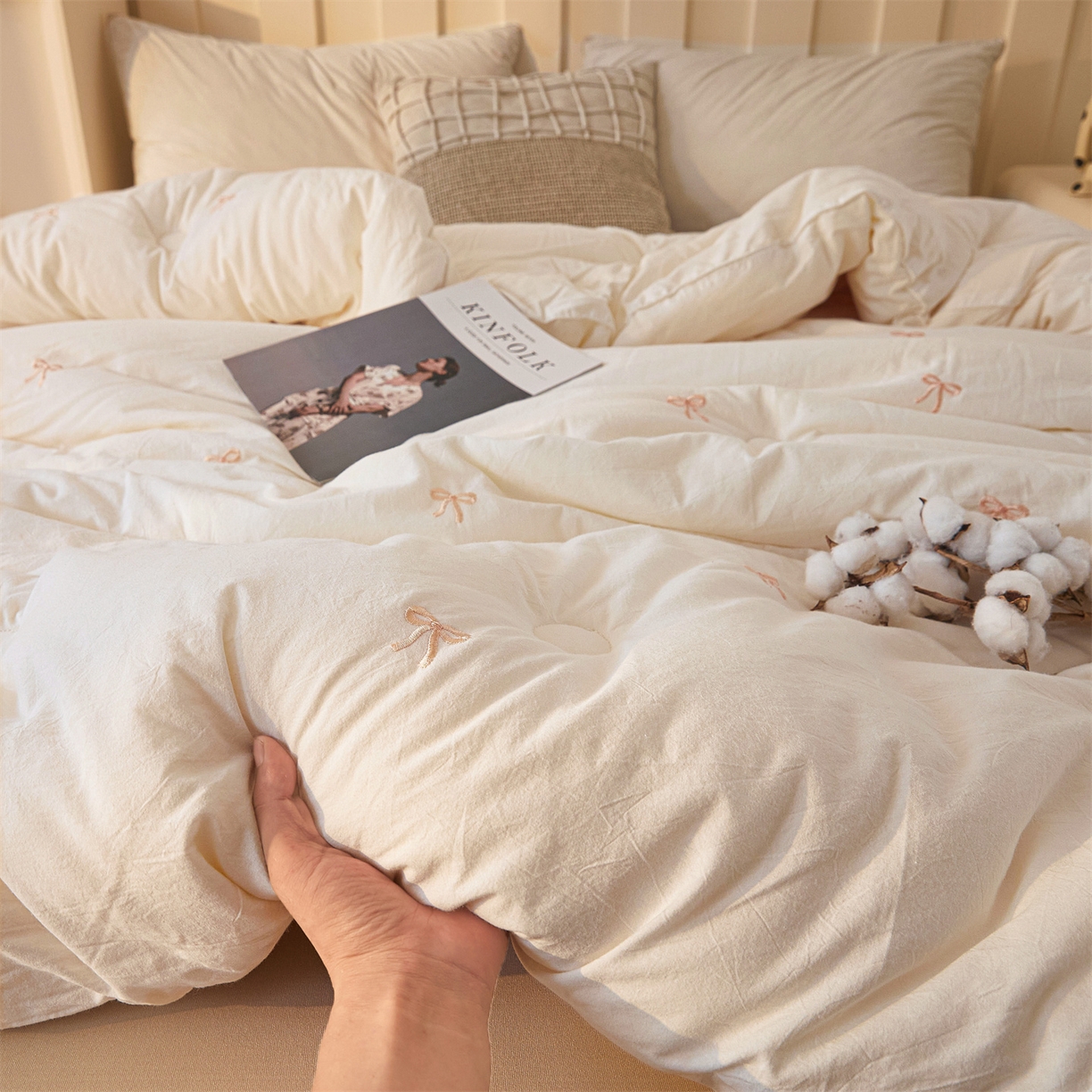 91家纺网 家纺一手货源 找家纺 创优家纺 2025新款专版绣花被全棉满绣刺绣被芯里外全棉新疆棉花被纯棉被芯被子春秋被冬被儿童被直播 里外全棉-蝴蝶结