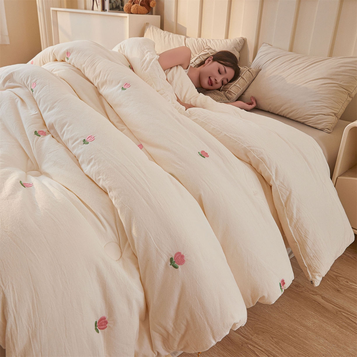 91家纺网 家纺一手货源 找家纺 创优家纺 2025新款专版绣花被全棉满绣刺绣被芯里外全棉新疆棉花被纯棉被芯被子春秋被冬被儿童被直播 里外全棉-郁金香