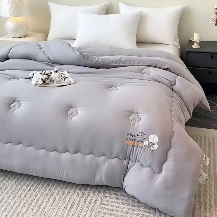 91家纺网 家纺一手货源 找家纺 好欣怡家纺 2026新款A类水洗棉新疆棉花冬被被子被芯棉花被直播 月光灰
