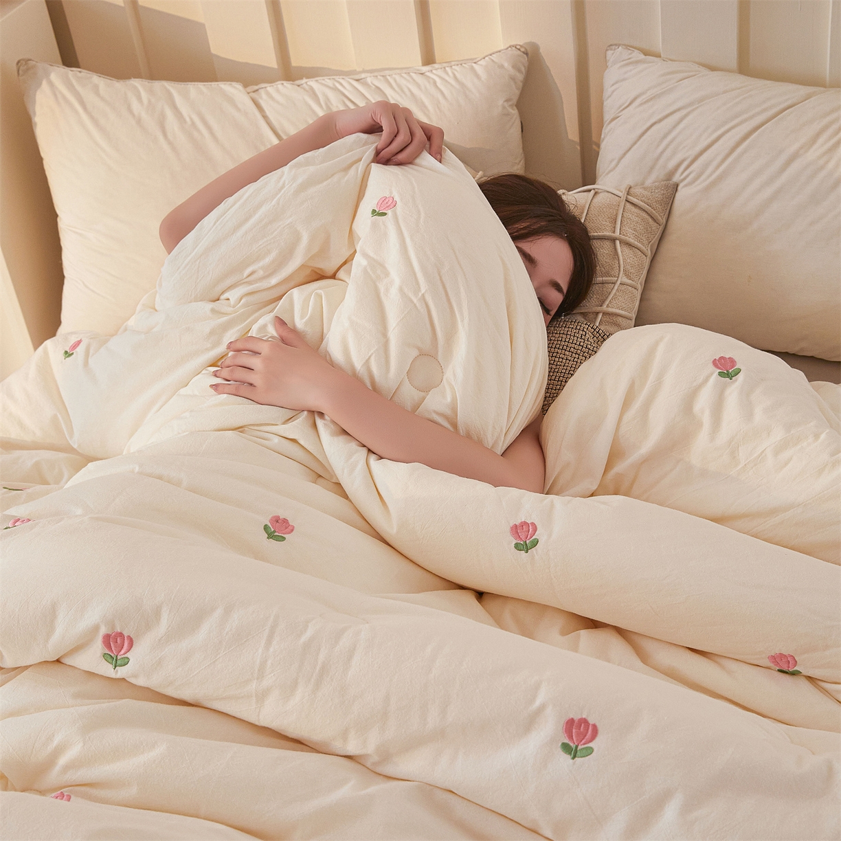 91家纺网 家纺一手货源 找家纺 创优家纺 2025新款专版绣花被全棉满绣刺绣被芯里外全棉新疆棉花被纯棉被芯被子春秋被冬被儿童被直播 里外全棉-郁金香