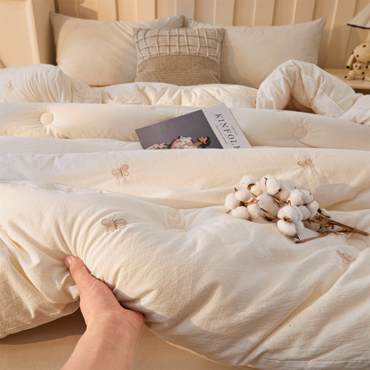 91家纺网 家纺一手货源 找家纺 创优家纺 2025新款专版绣花被全棉满绣刺绣被芯里外全棉新疆棉花被纯棉被芯被子春秋被冬被儿童被直播 里外全棉-福蝶