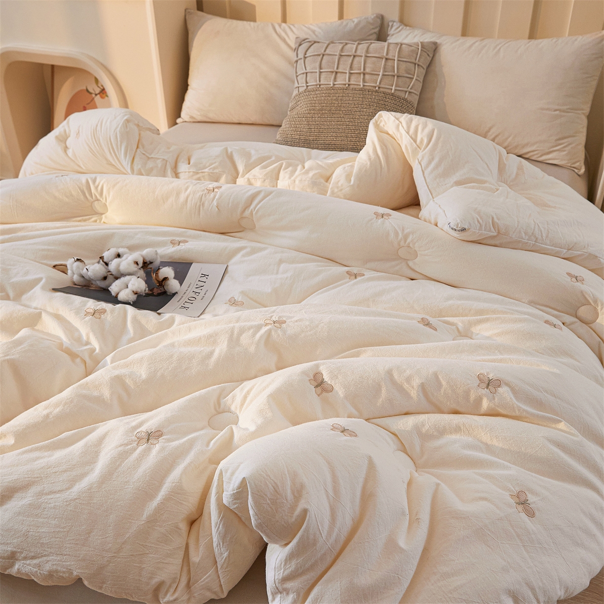 91家纺网 家纺一手货源 找家纺 创优家纺 2025新款专版绣花被全棉满绣刺绣被芯里外全棉新疆棉花被纯棉被芯被子春秋被冬被儿童被直播 里外全棉-福蝶