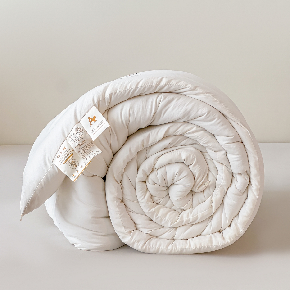 91家纺网 家纺一手货源 找家纺 好欣怡家纺 2026新款A类水洗棉新疆棉花冬被被子被芯棉花被直播 奶油白