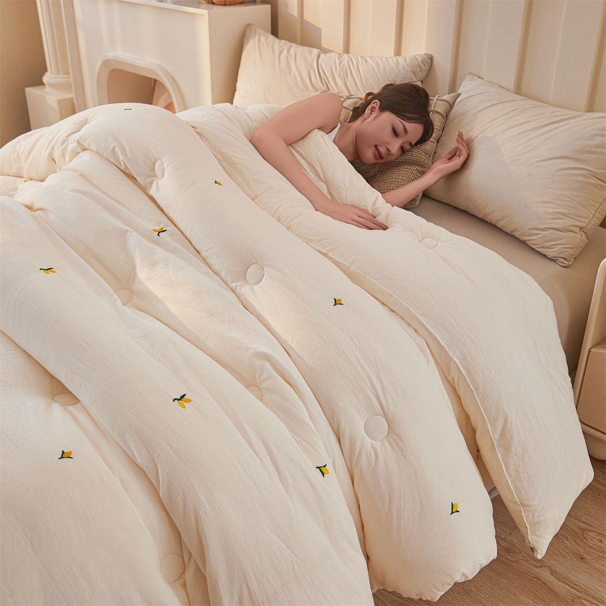 91家纺网 家纺一手货源 找家纺 创优家纺 2025新款专版绣花被全棉满绣刺绣被芯里外全棉新疆棉花被纯棉被芯被子春秋被冬被儿童被直播 里外全棉-黄花絮