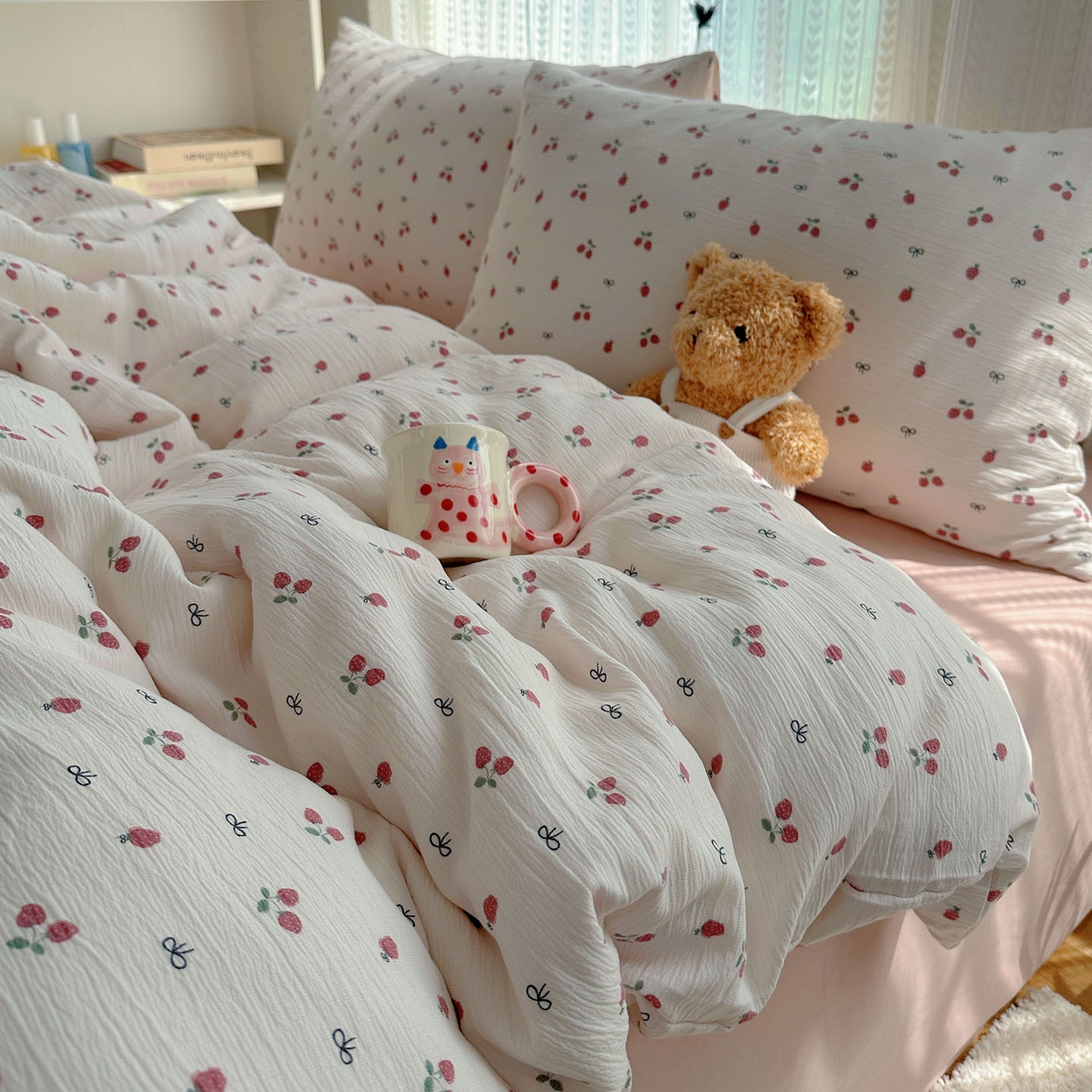 91家纺网 家纺一手货源 找家纺 金梦拉家纺 2025新款加厚皱皱纱婴儿纱四件套 奶油草莓